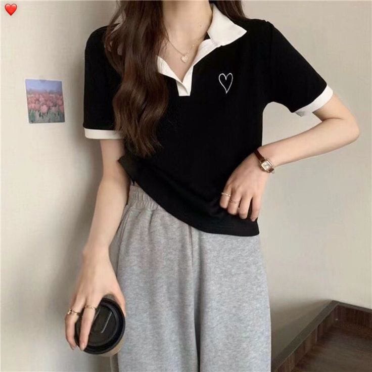 Women short sleeves  girls Fashion Tishirt